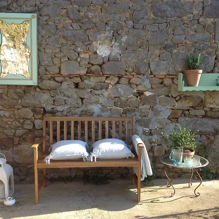 Domaine Charente: Family Glamping With Garden Views