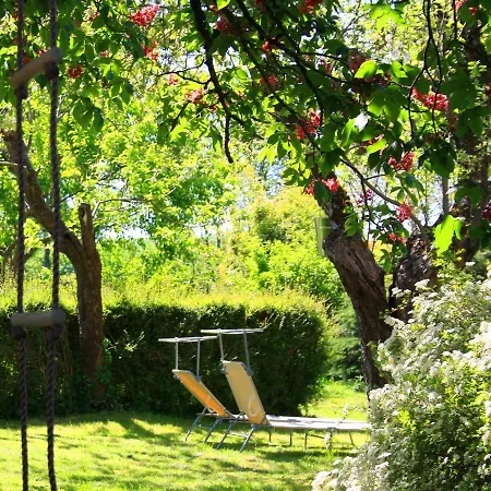 Bed & Breakfast Domaine Charente: Family Glamping With Garden Views