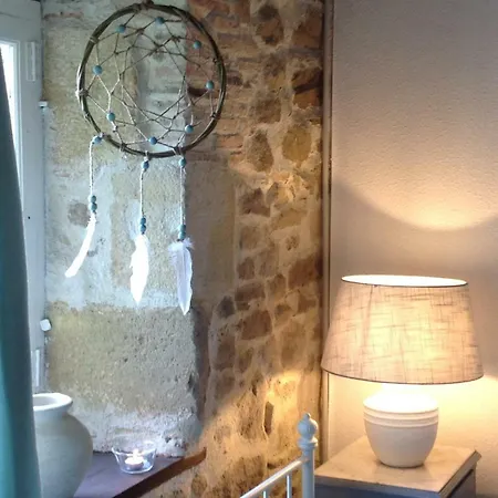 Domaine Charente: Family Glamping With Garden Views Bed & Breakfast Mazieres (Charente)